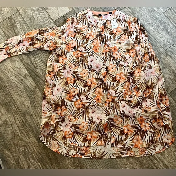 LOT 12 TOPS EUC 2x/3x - EUC - Picture 4 of 13